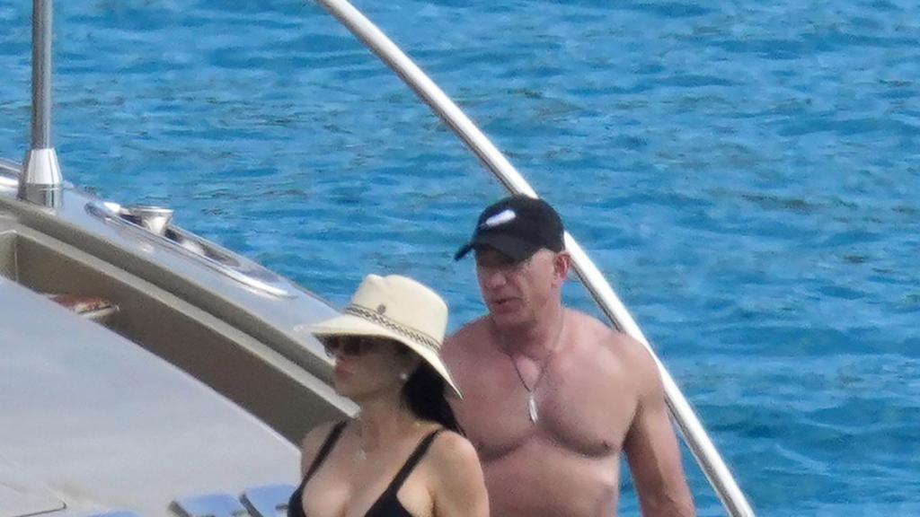 Jeff Bezos and girlfriend Lauren Sanchez cozy up on boat trip with their family during holiday season in StBarts