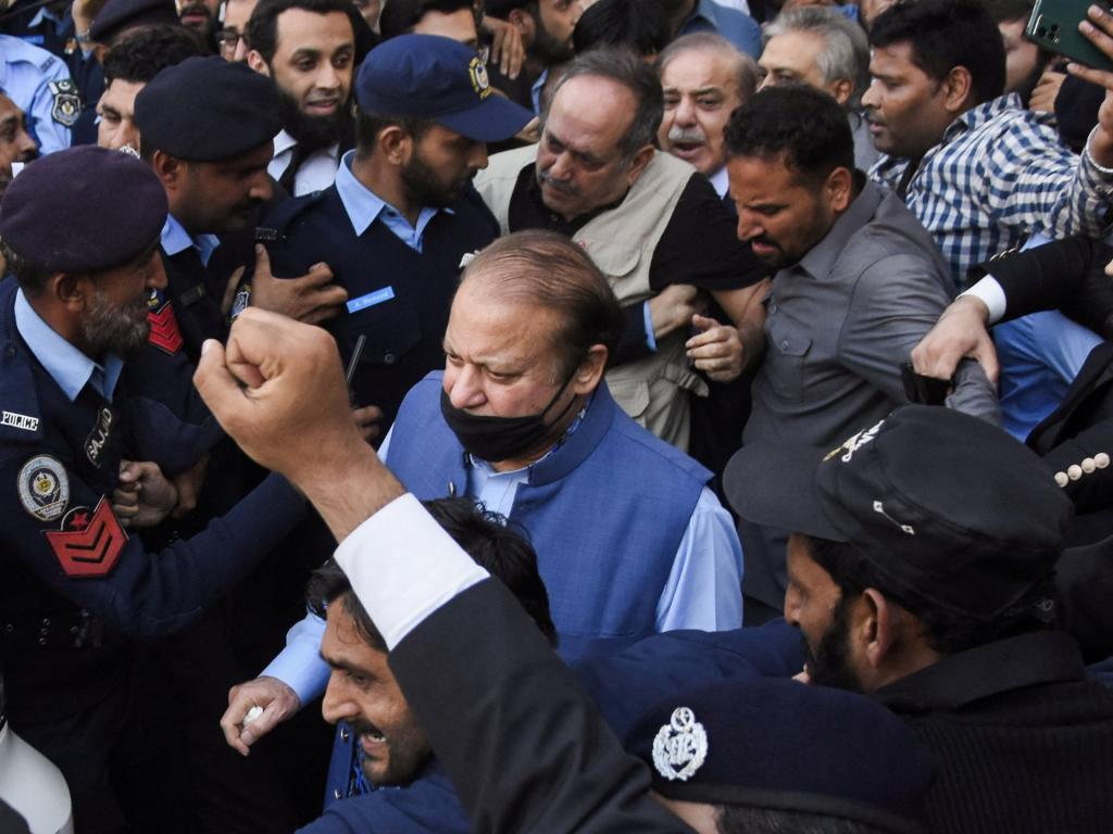 Former Pakistan Prime Minister Nawaz Sharif gets bail in corruption cases