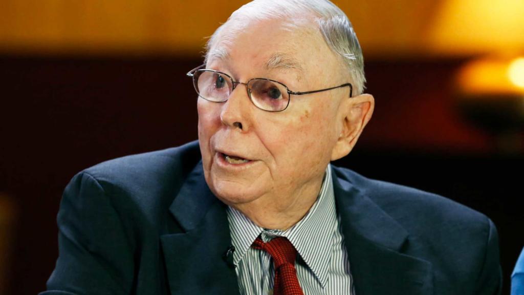 Charlie Munger investing genius and Warren Buffetts righthand man dies at age 99