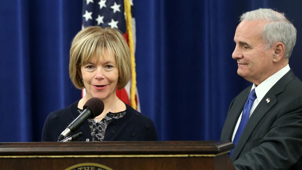 Minnesota Lt Gov Tina Smith Will Replace Al Franken In US Senate
