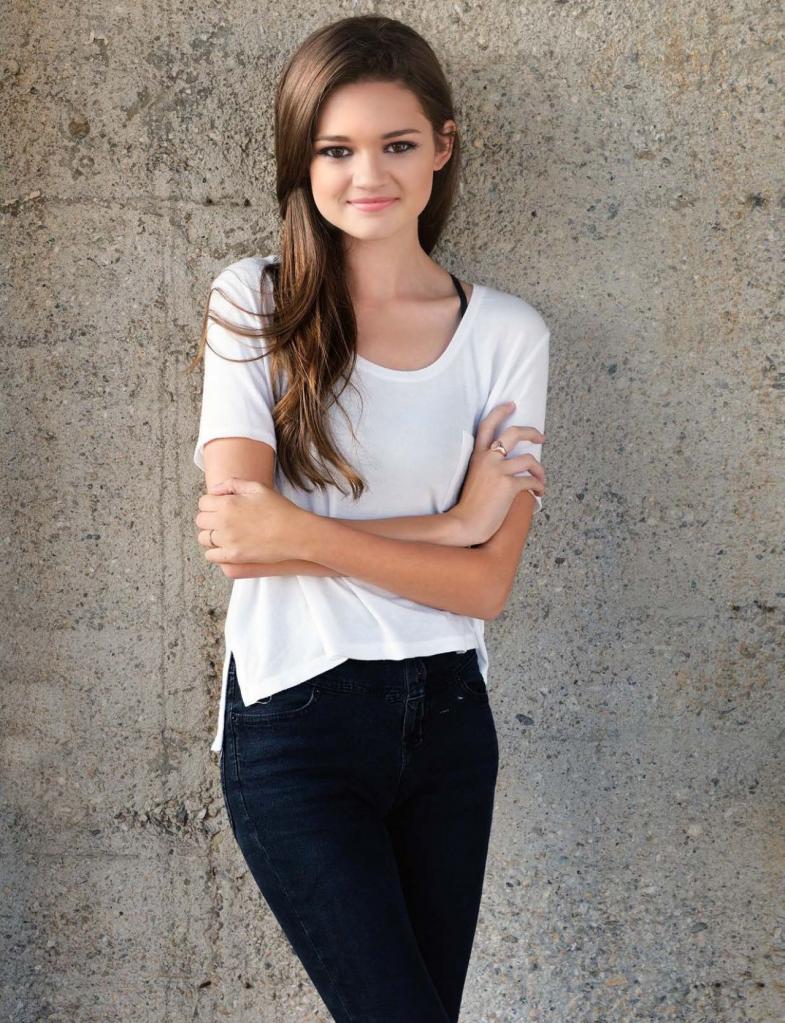 1000+ Images About Idee Per Ciara Bravo On Pinterest   Red Band