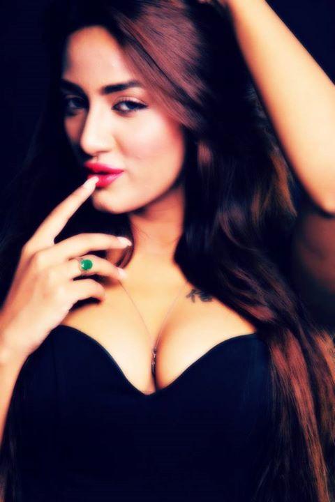 Mathira High Price - Pakistan Showbiz