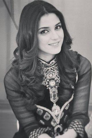 Maya Ali Hot Pics, Gallery Of Maya Ali - Pakistani Model & Actress