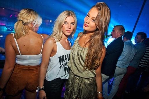 FOTOS] Zac Efron se pone cmodo con Alexandra Storm - Generaccion