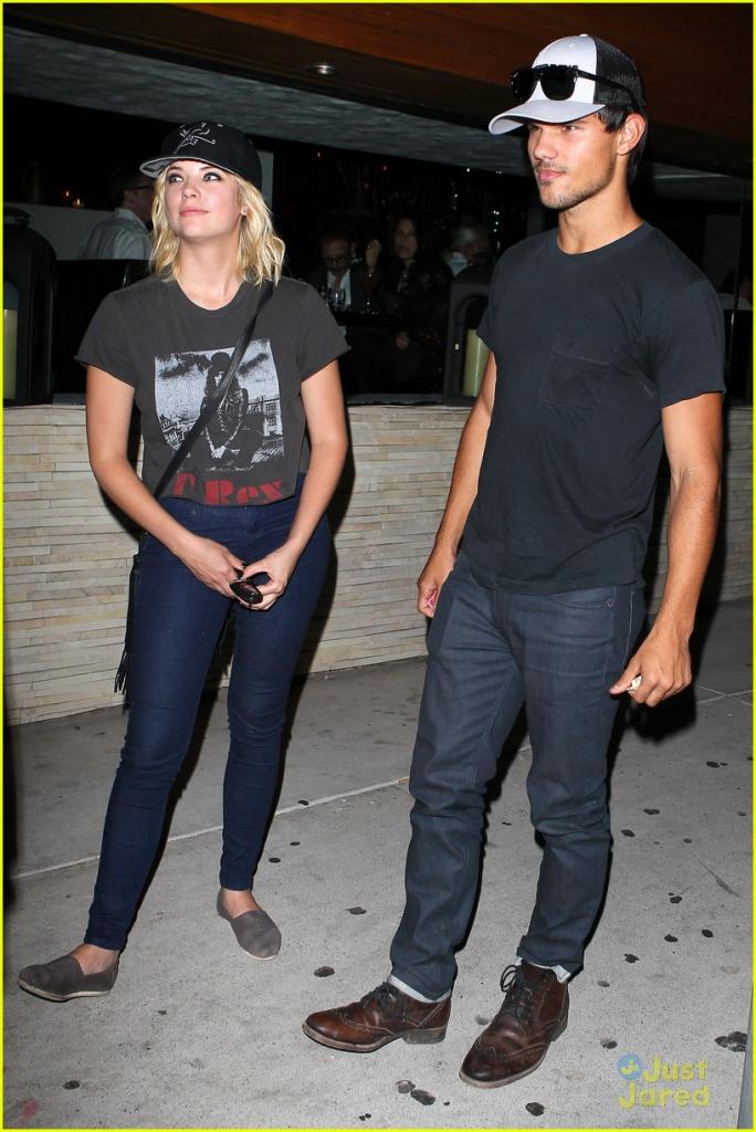 Taylor Lautner: Red O Dinner with Ashley Benson! Photo