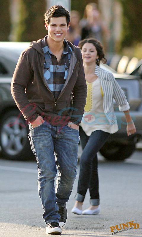 Taylor & Selena images Selena Gomez and Taylor Lautner wallpaper and