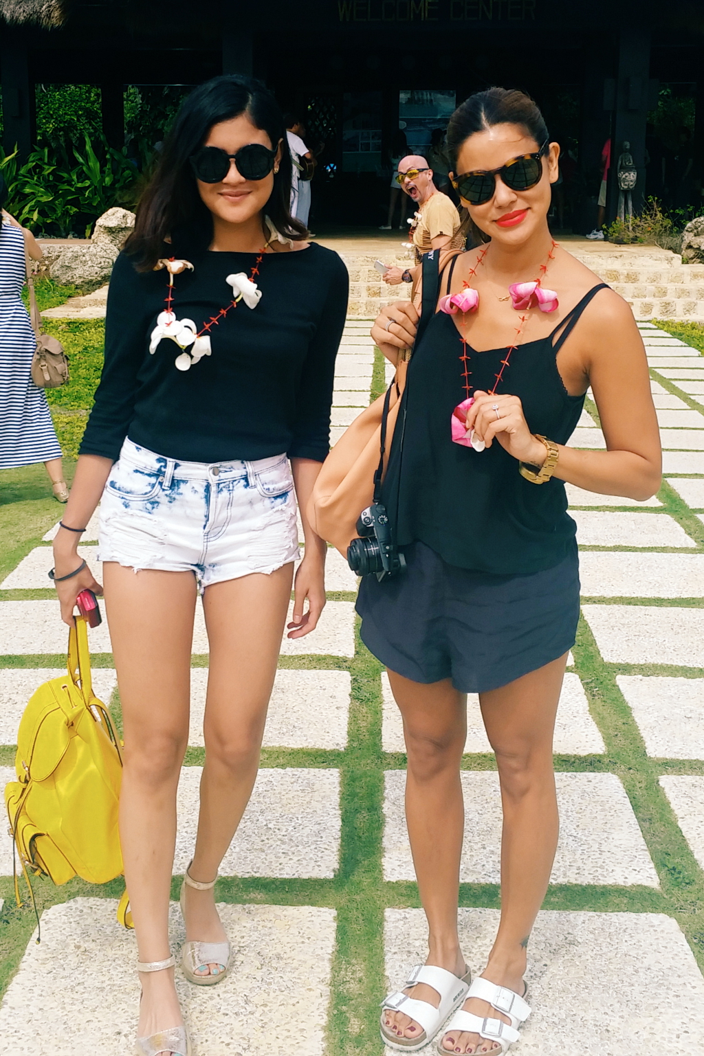 What's In Her Bag?  TRICIA CENTENERA Wears Beauty   Bless My Bag