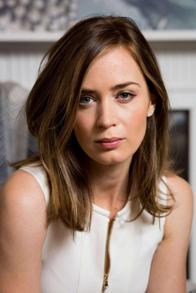 Emily Blunt photos images and HD wallpapers