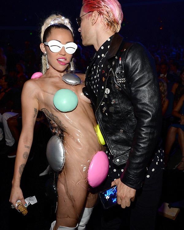 Miley Cyrus Humps Jared Leto At MTV VMAs