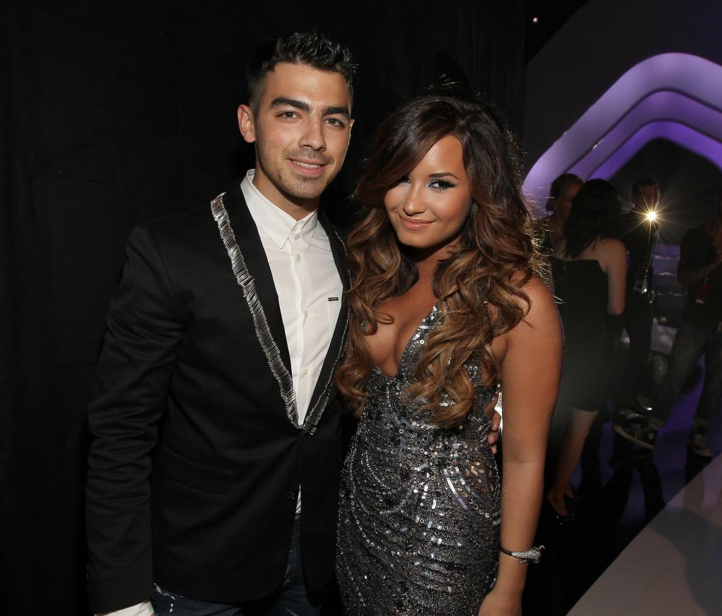 Joe Jonas & Demi Lovato Are Doing a Concert Together - M Magazine