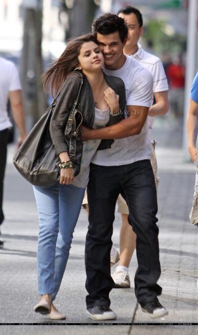 Couples Kristen Stewart New Moon Selena Gomez Taylor Lautner Twilight