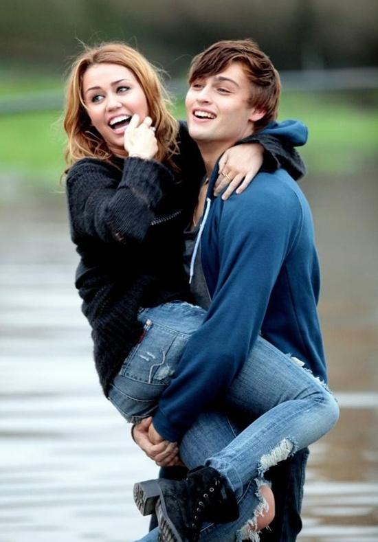 Miley Cyrus & Douglas Booth photos