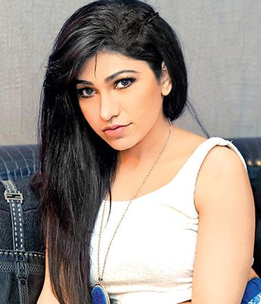 Tulsi Kumar Beautiful HD Wallpaper