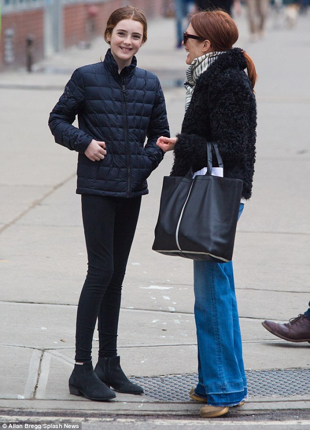 Julianne Moore Bonds With Daughter Liv Freundlich In NYC   Daily