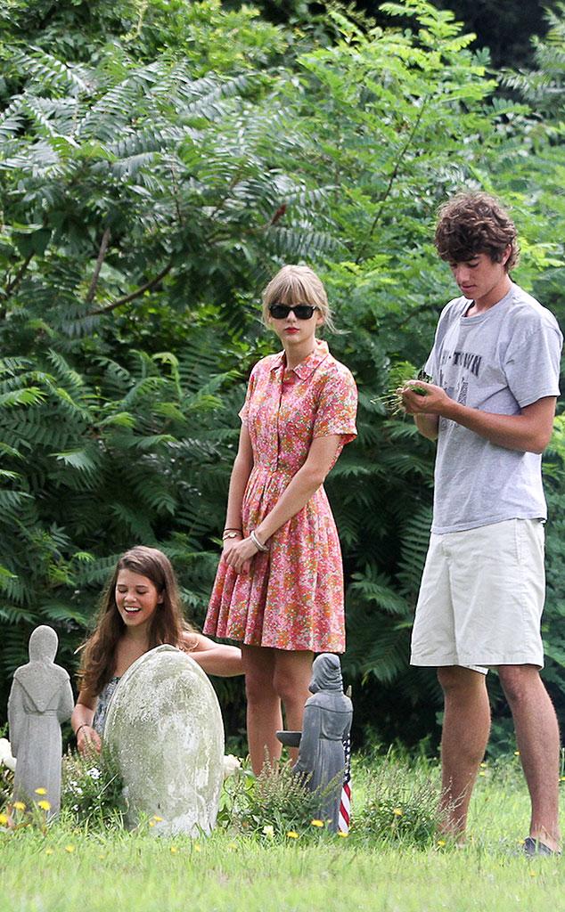 Somber Visit from Taylor Swift & Conor Kennedy: Romance Rewind | E