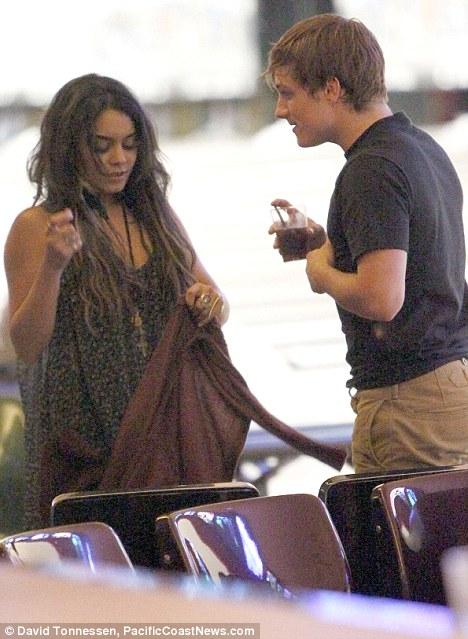 Look of Look of love: Vanessa Hudgens and Josh Hutcherson enjoyed a