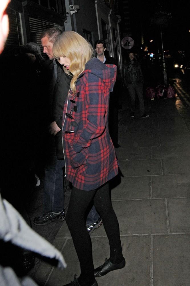 Taylor Swift Photos Photos - Taylor Swift Spotted With Tom Odell