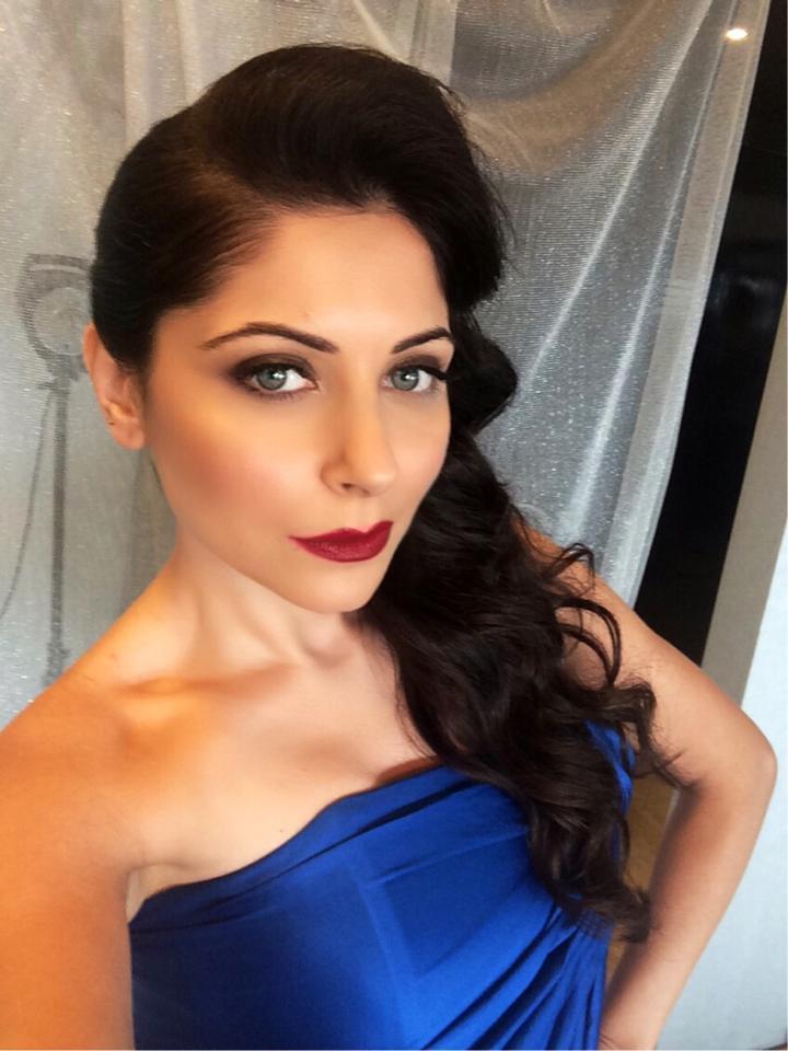 Kanika Kapoor Talks Singing, Slam The Tour And More!   BollySpice