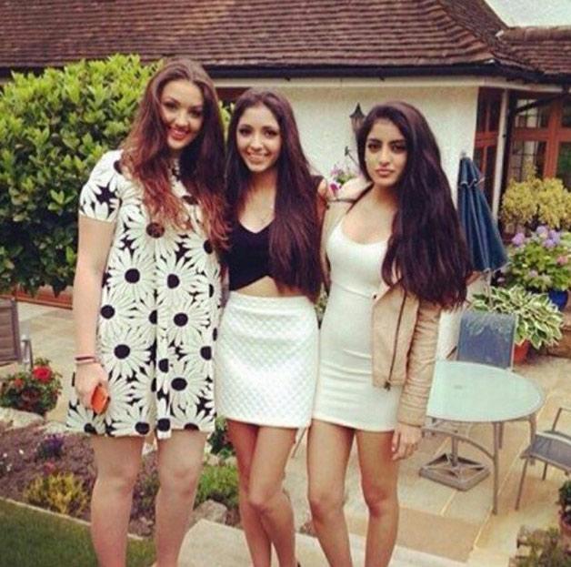 6 Glamorous Pics Of Big B's Grand-daughter Navya Naveli Nanda