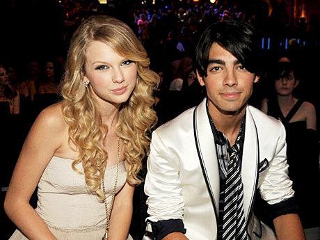 Singers Taylor Swift and Joe Jonas at the 2008 MTV Video Music Awards