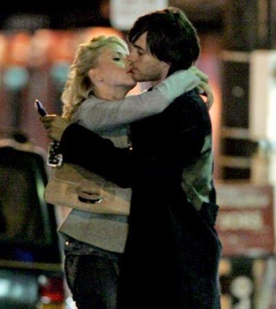 jared leto and scarlett johansson ex kiss picture - lovebirdsblog.com