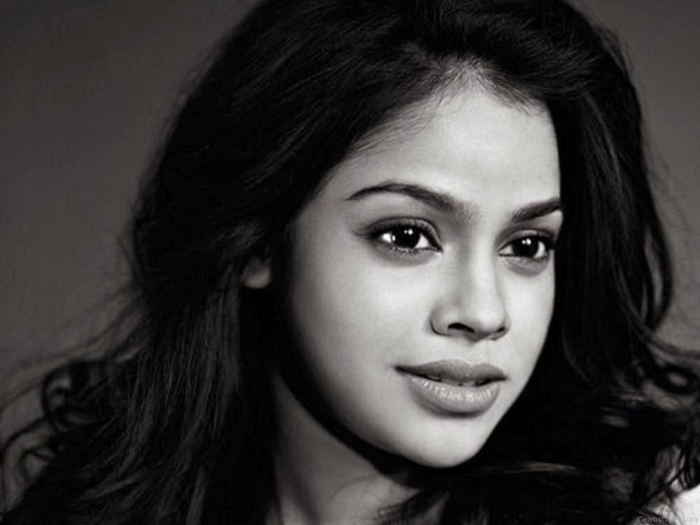 Sumona Chakravarti Height Weight Age Husband Affairs More Celebnest
