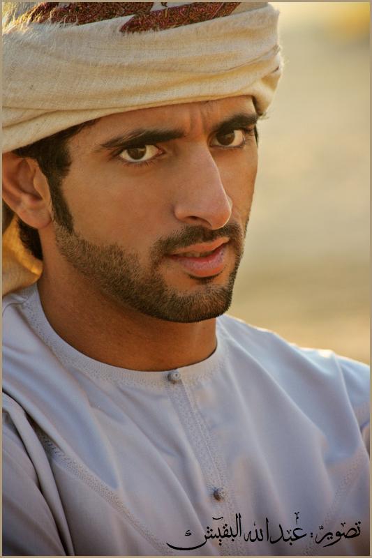 Sheikh Hamdan Bin Mohammed Bin Rashid Al Maktoum   Can't.. Look