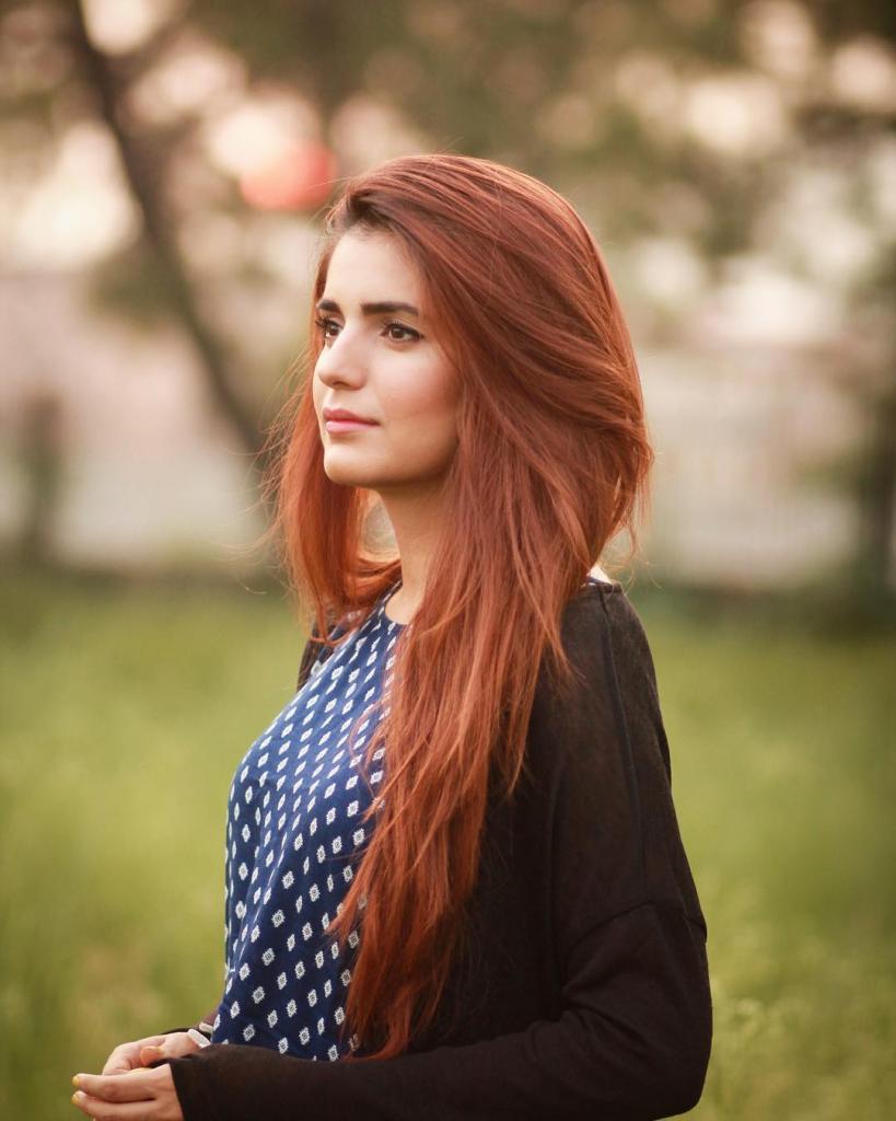 Beautiful & Talented Singer Momina Mustehsan Exclusive Pictures