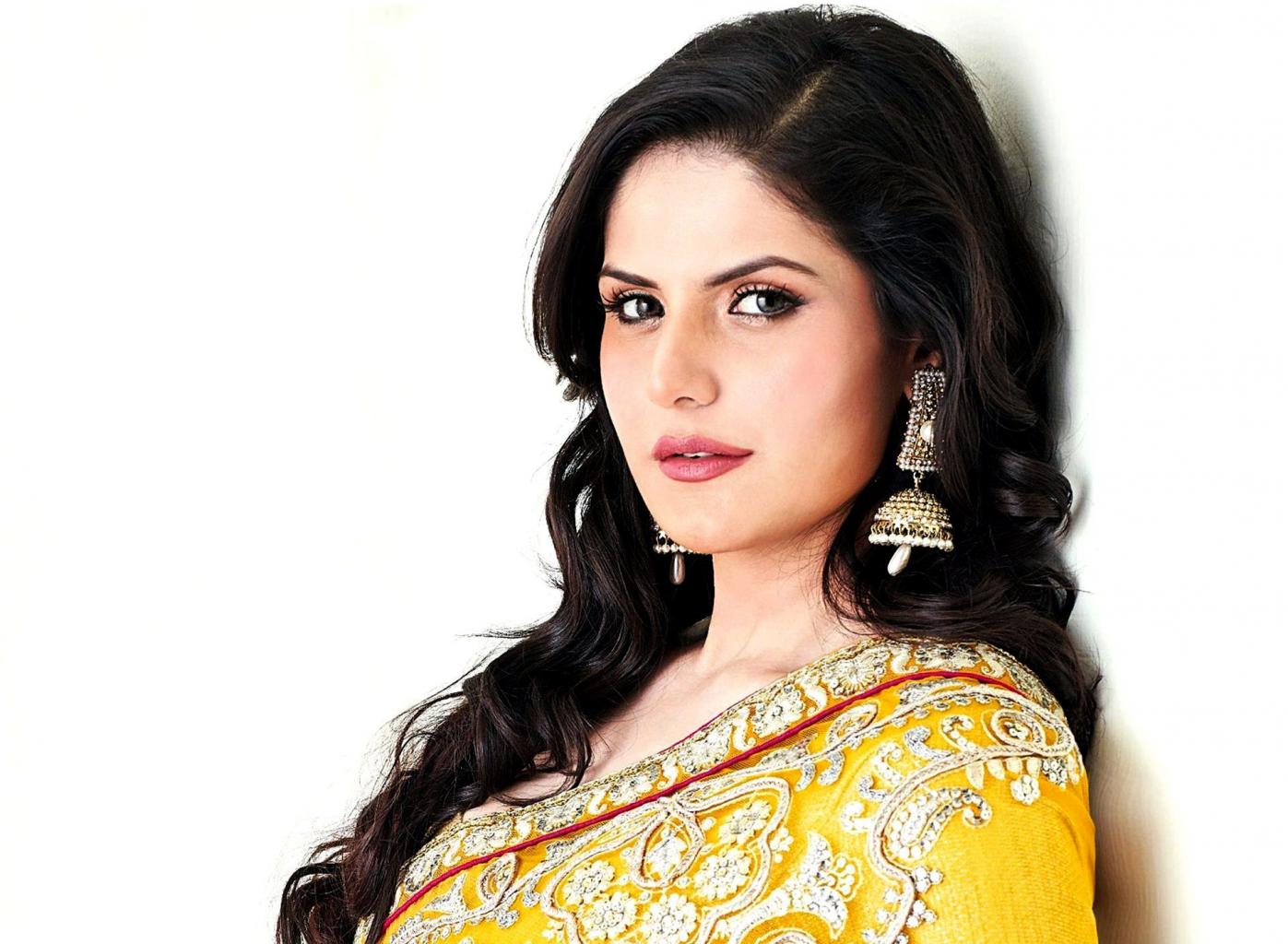 I Know My Islam Very Well: Zareen Khan - Pakistan Showbiz