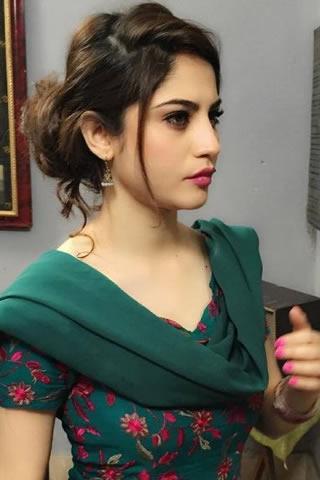 Neelam Muneer Hot Pics, Gallery Of Neelam Muneer - Model & Actress