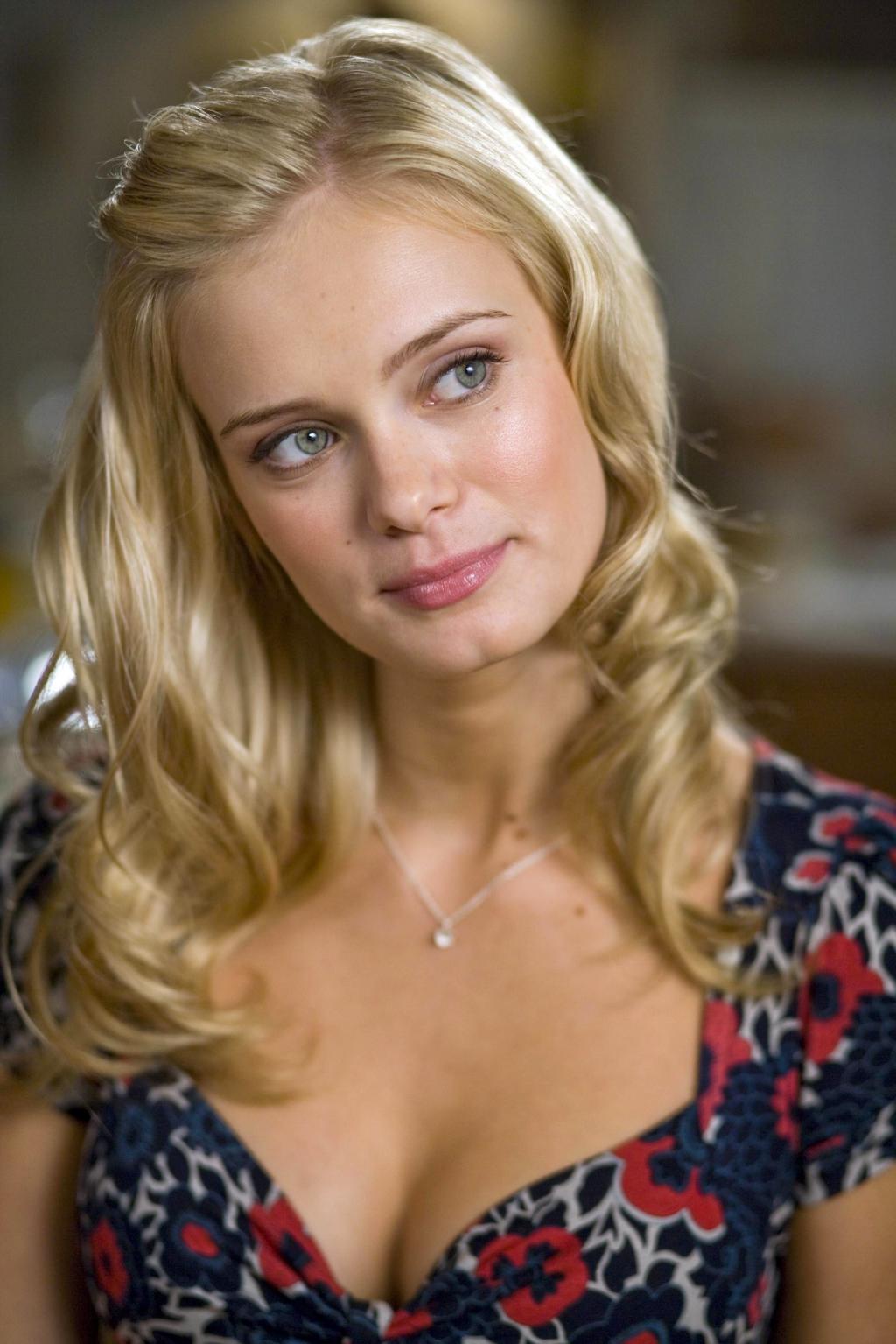 321533 Sara Paxton 2401x3600px By Jessie Salamone