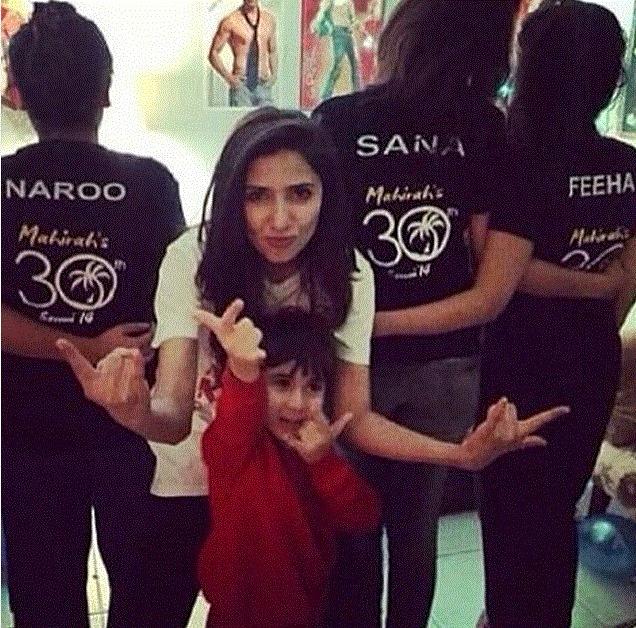 Gorgeous Super Star Mom Mahira Khan With Cute Son Azlan