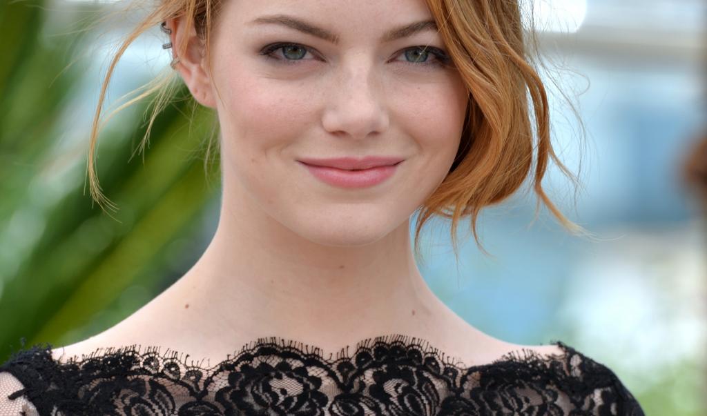 Latest Emma Stone News, Photos And Videos   J-14