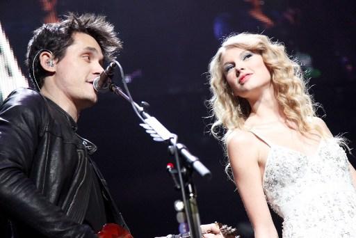 Top 40 love to Madison Square Garden . John Mayer , Taylor Swift