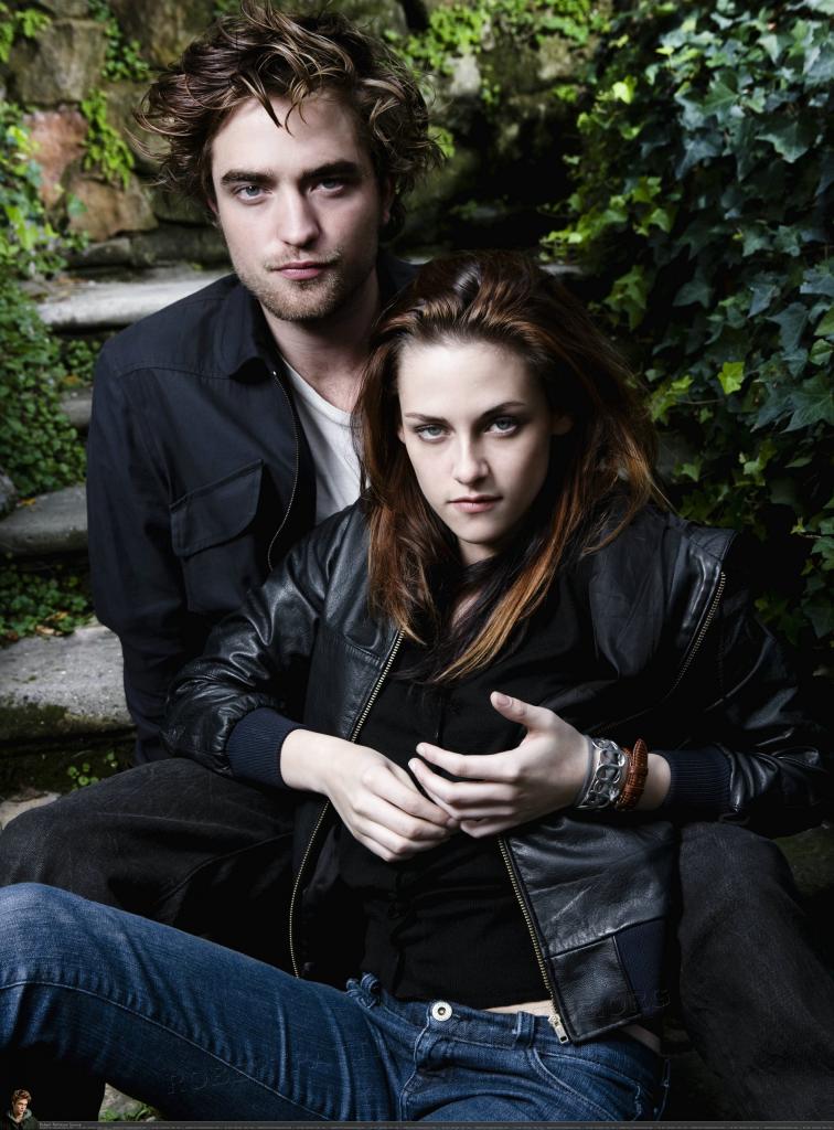 Robert Pattinson & Kristen Stewart Vanity Fair Italy - Twilight Series