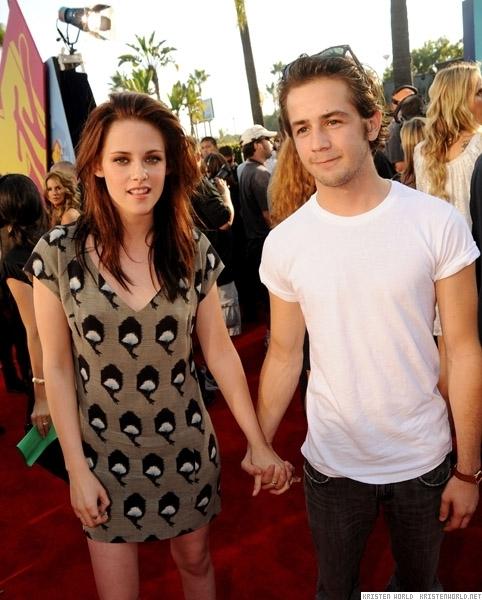 Kristen Stewart & Michael Angarano images K&M wallpaper