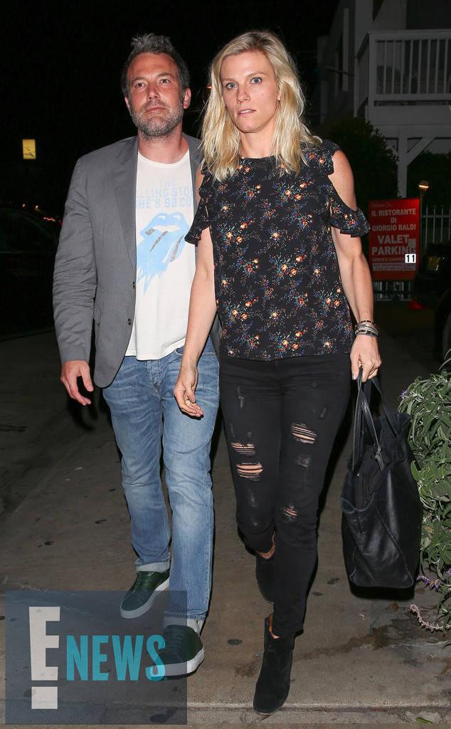 Ben Affleck Dating Saturday Night Live Producer Lindsay Shookus 3