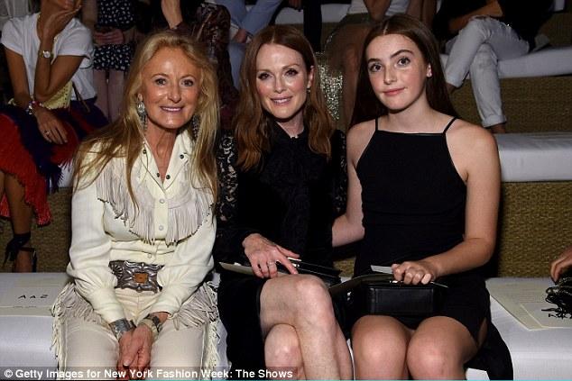 Julianne Moore And Lookalike Daughter Liv Freundlich Match In Black
