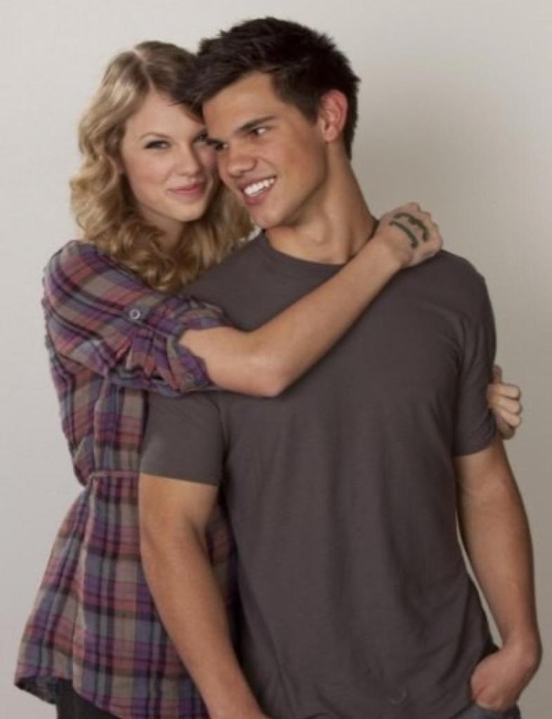 Taylor Swift And Taylor Lautner Photoshoot Images & Pictures - Becuo