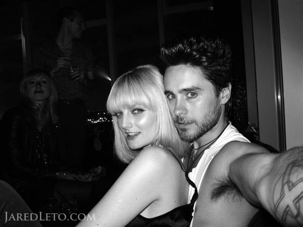 PHOTO: Me + my friend Lydia Hearst | Into The Wild Tour CZ