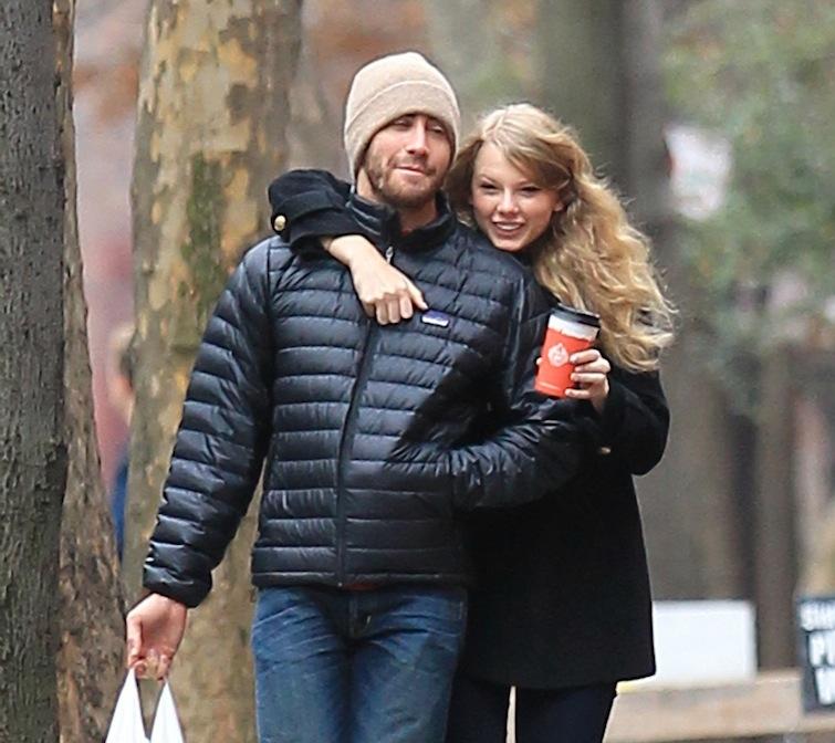 Exclusive - Taylor Swift & Jake Gyllenhaal Spend Thanksgiving Together