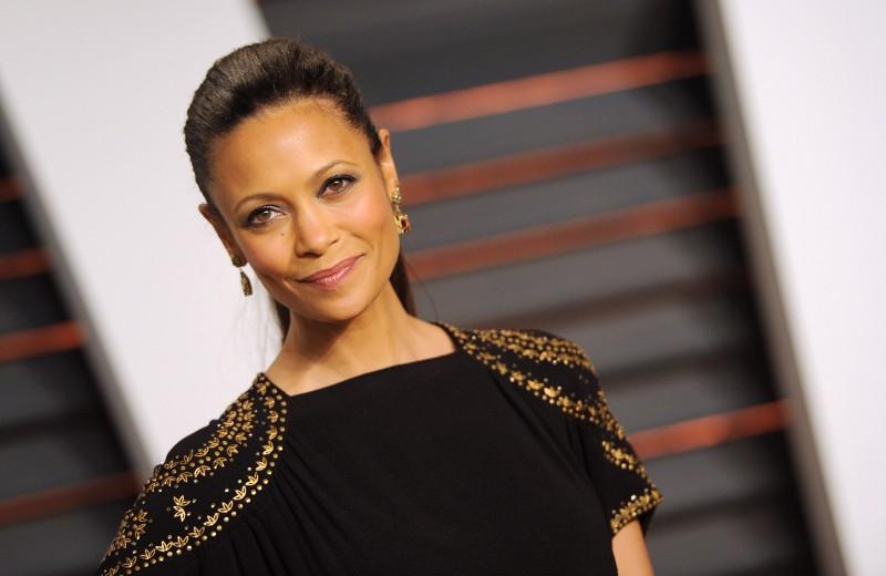 8 Amazingly Hot Photos Of Steph Curry's Mom, Sonya Curry