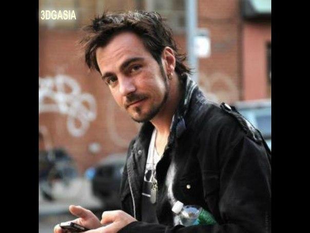 Adam Gontier <3   Gorgeous Boys   Pinterest   Adam Gontier And Chang'e 3