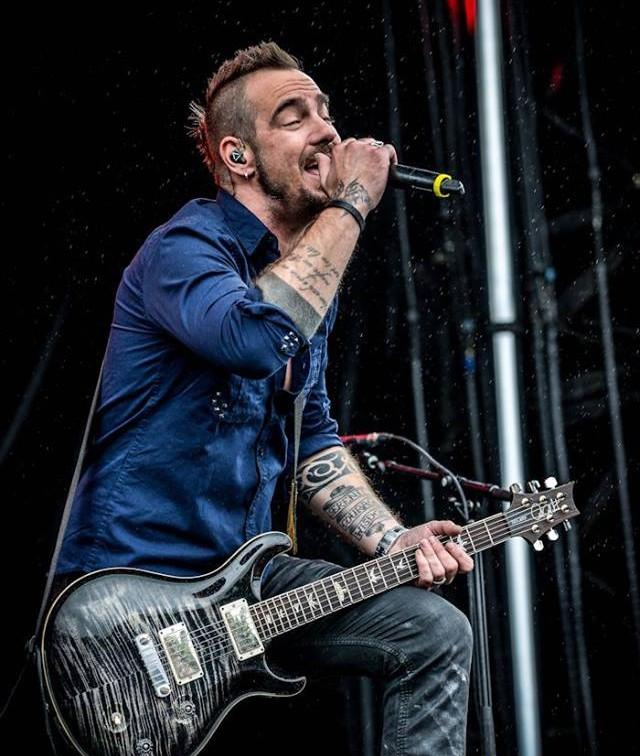 Adam Gontier - Wikipedia, The Free Encyclopedia