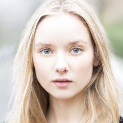 Alexandra Dowling (@alishelson)   Twitter