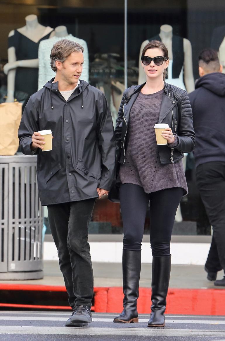 Anne Hathaway's Baby Bump Photos Are Adorable! See The Latest