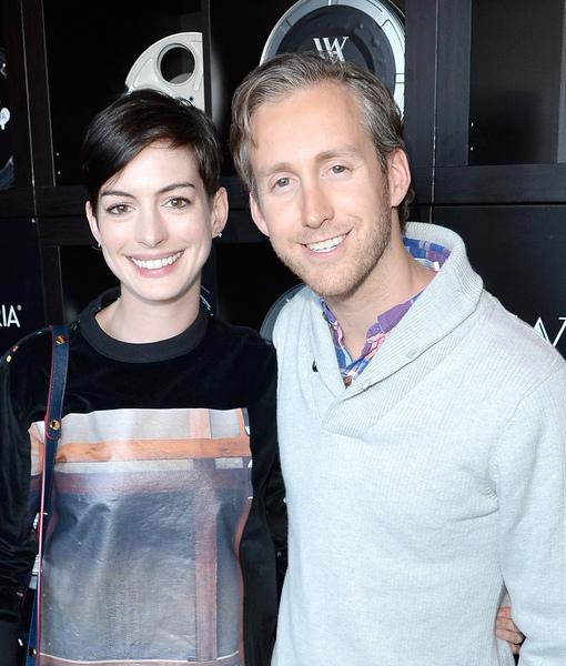 Anne Hathaway Is Expecting With Hubby Adam Shulman, Shows Off Baby