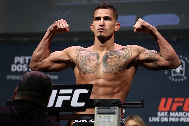 Anthony Pettis Sidelined 6 Weeks After Suffering Fractured Orbital