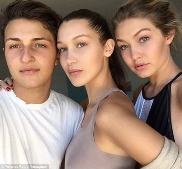 Anwar Hadid, 16, Signs With IMG Models Just Like His Big Sisters