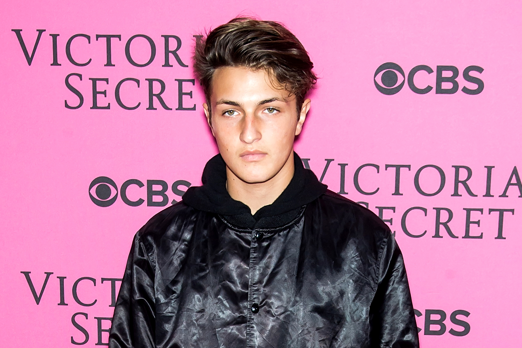 Anwar Hadid On Teen Vogue Cover: See Photos   The Daily Dish